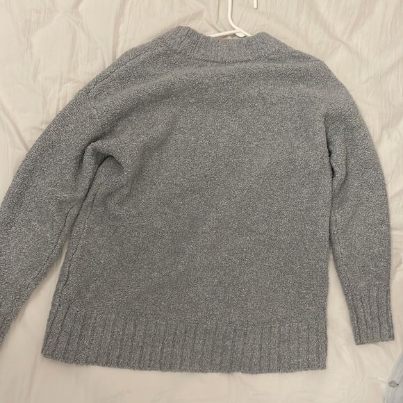 Old Navy Oversized Thick Grey Knit Sweater XS (fits M) - Picture 2 of 2